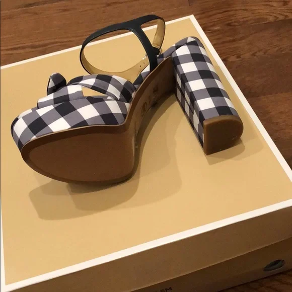 NWT Michael Michael Kors Pippa Platform - Picture 4 of 6